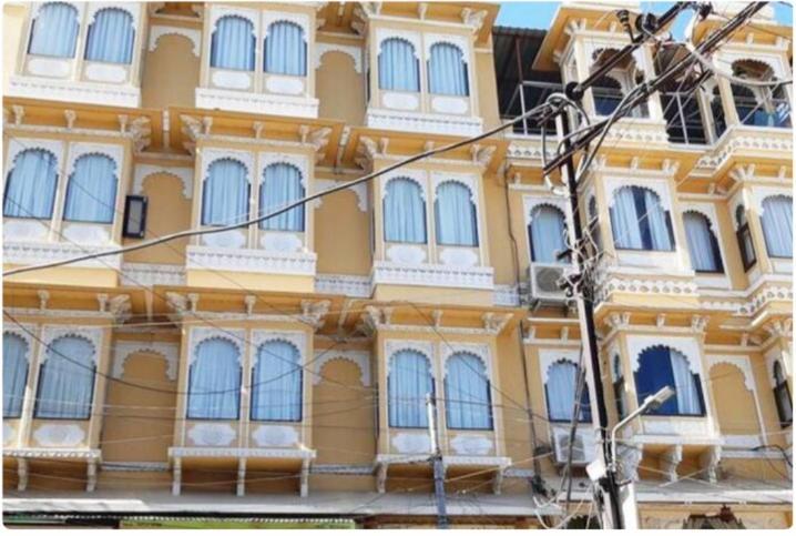 Madpackers Udaipur Hotel Exterior photo